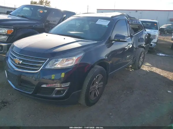 1GNKRGKD9HJ247215 2017 CHEVROLET TRAVERSE - Image 2