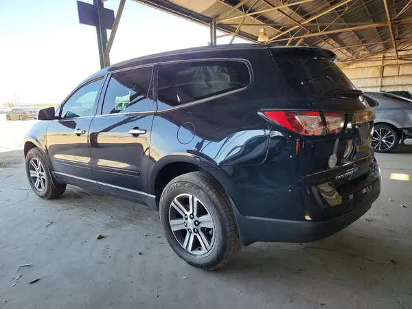 1GNKRGKD9HJ260806 2017 CHEVROLET TRAVERSE - Image 2