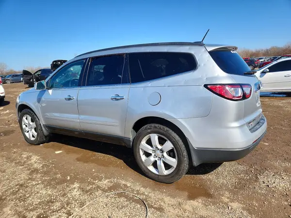 1GNKRGKD9HJ266864 2017 CHEVROLET TRAVERSE - Image 2