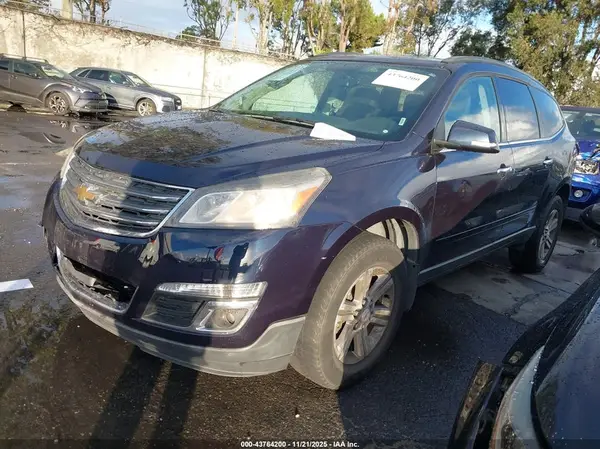 1GNKRGKD9HJ289433 2017 CHEVROLET TRAVERSE - Image 2