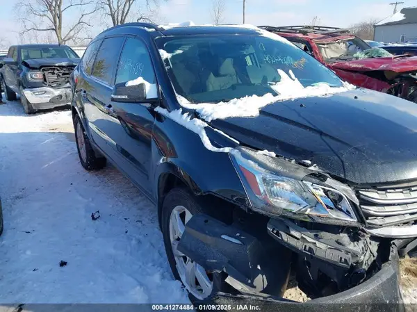 1GNKRGKD9HJ304044 2017 CHEVROLET TRAVERSE - Image 1