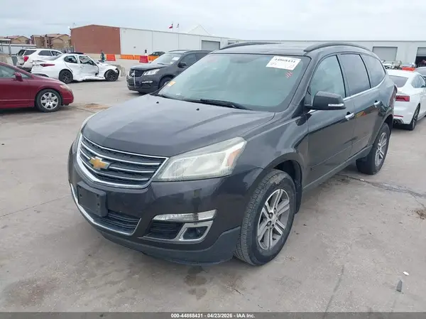 1GNKRGKD9HJ305484 2017 CHEVROLET TRAVERSE - Image 2