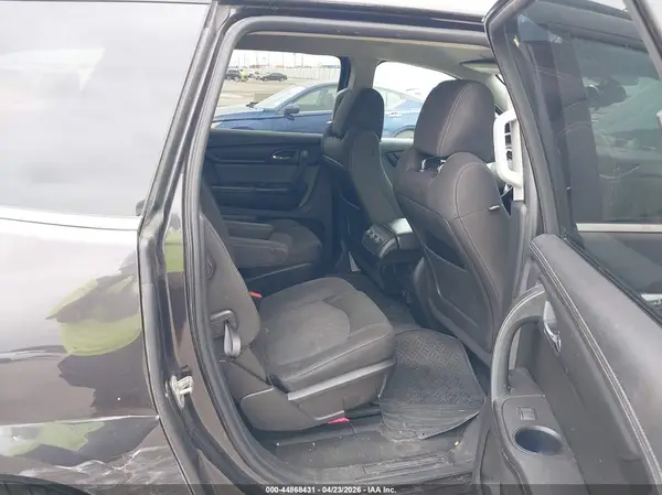 1GNKRGKD9HJ305484 2017 CHEVROLET TRAVERSE - Image 8