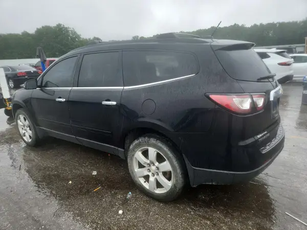 1GNKRGKD9HJ305534 2017 CHEVROLET TRAVERSE - Image 2