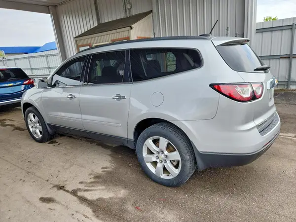 1GNKRGKD9HJ327095 2017 CHEVROLET TRAVERSE - Image 2