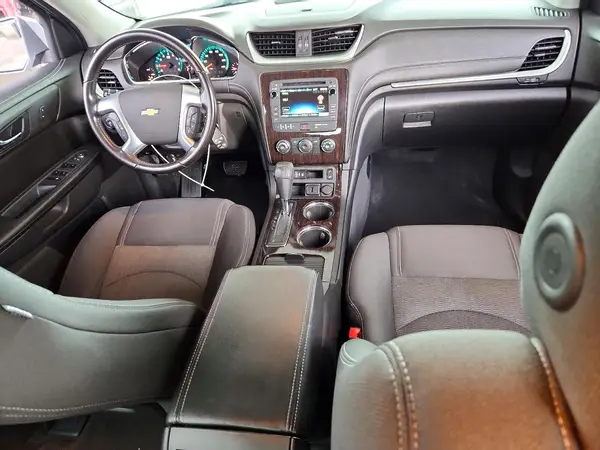 1GNKRGKD9HJ327095 2017 CHEVROLET TRAVERSE - Image 8