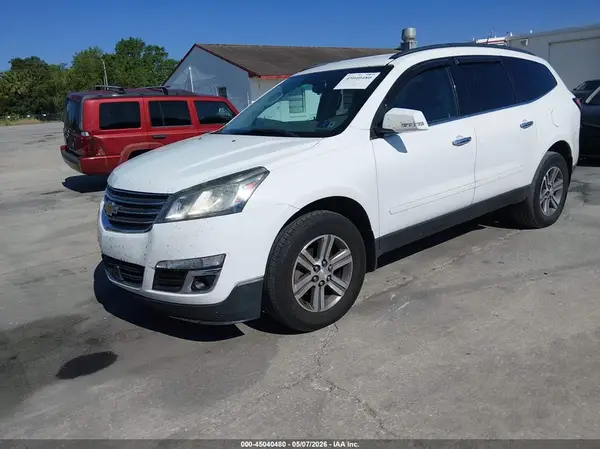 1GNKRGKD9HJ333575 2017 CHEVROLET TRAVERSE - Image 2