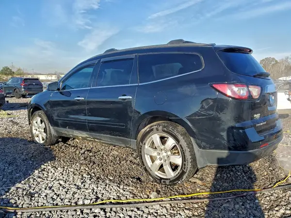 1GNKRGKD9HJ352952 2017 CHEVROLET TRAVERSE - Image 2