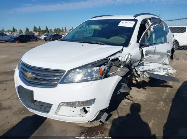 1GNKRGKDXHJ122496 2017 CHEVROLET TRAVERSE - Image 2