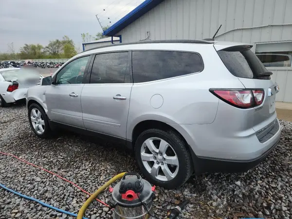 1GNKRGKDXHJ151643 2017 CHEVROLET TRAVERSE - Image 2