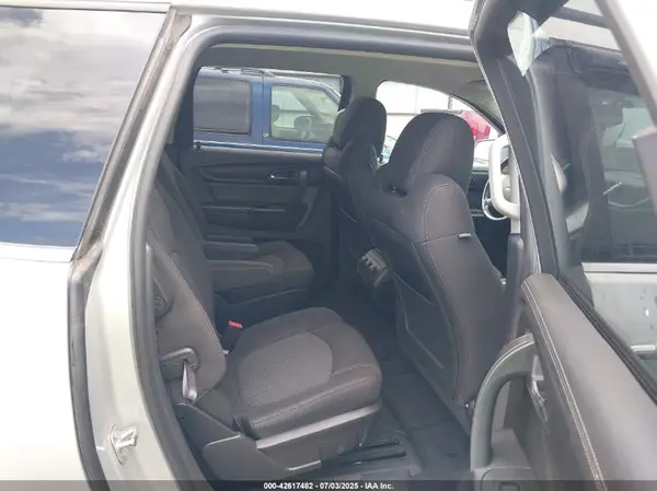 1GNKRGKDXHJ158219 2017 CHEVROLET TRAVERSE - Image 8