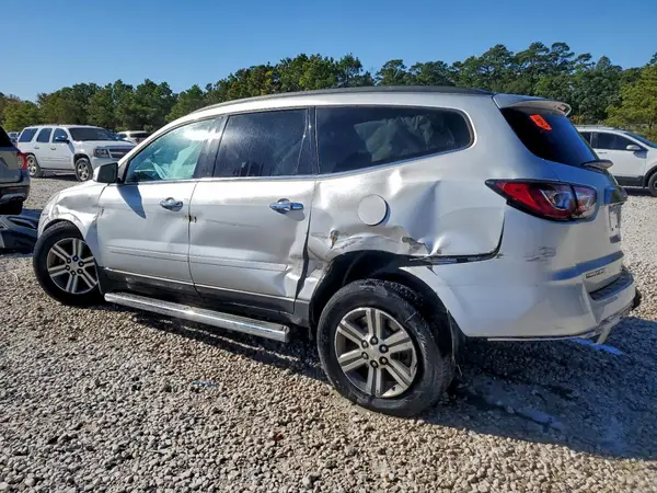 1GNKRGKDXHJ187235 2017 CHEVROLET TRAVERSE - Image 2
