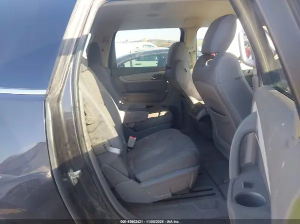 1GNKRGKDXHJ236918 2017 CHEVROLET TRAVERSE - Image 8