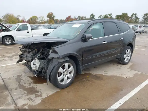1GNKRGKDXHJ274830 2017 CHEVROLET TRAVERSE - Image 2
