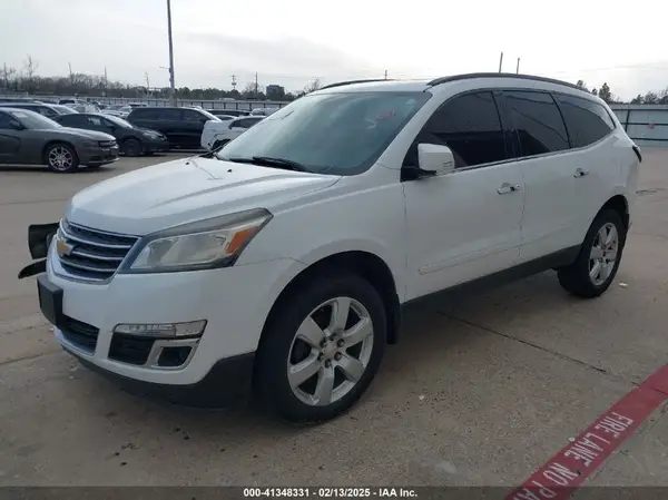1GNKRGKDXHJ301167 2017 CHEVROLET TRAVERSE - Image 2