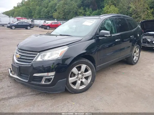 1GNKRGKDXHJ302075 2017 CHEVROLET TRAVERSE - Image 2