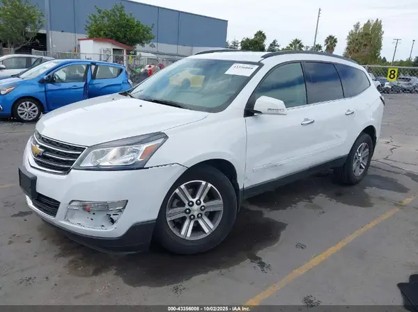 1GNKRGKDXHJ307759 2017 CHEVROLET TRAVERSE - Image 2