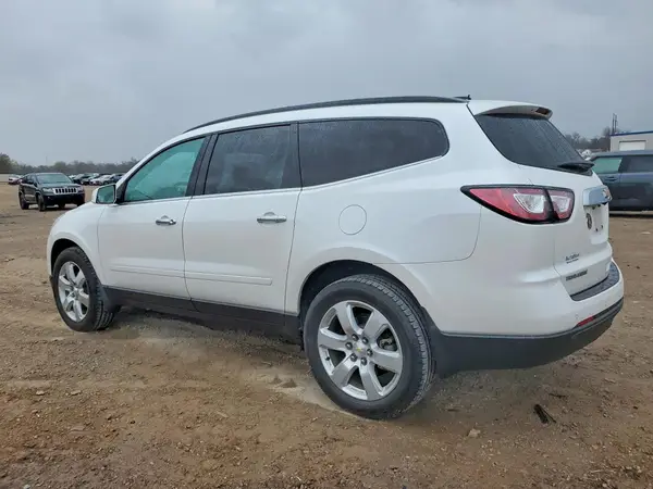 1GNKRGKDXHJ314582 2017 CHEVROLET TRAVERSE - Image 2