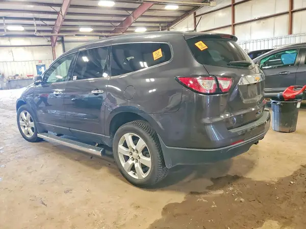 1GNKRGKDXHJ331043 2017 CHEVROLET TRAVERSE - Image 2