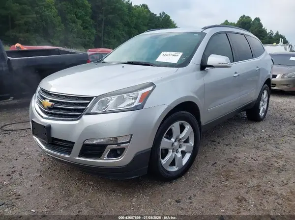 1GNKRGKDXHJ340146 2017 CHEVROLET TRAVERSE - Image 2