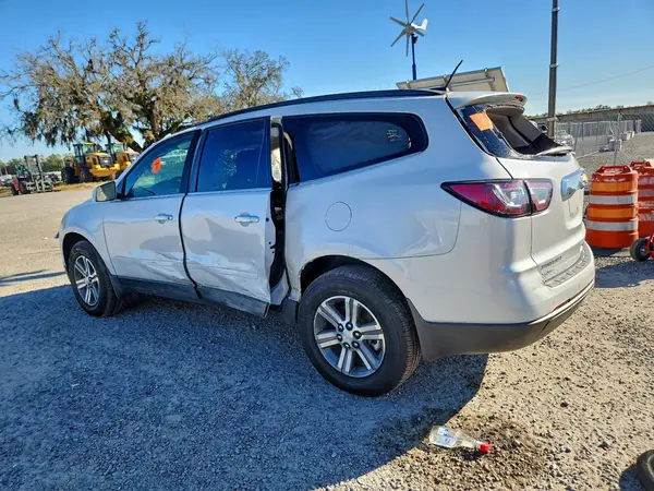 1GNKRGKDXHJ344908 2017 CHEVROLET TRAVERSE - Image 2