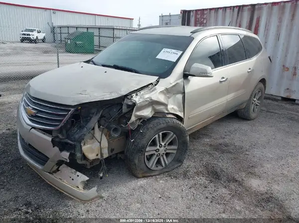 1GNKRHKD0GJ114184 2016 CHEVROLET TRAVERSE - Image 2