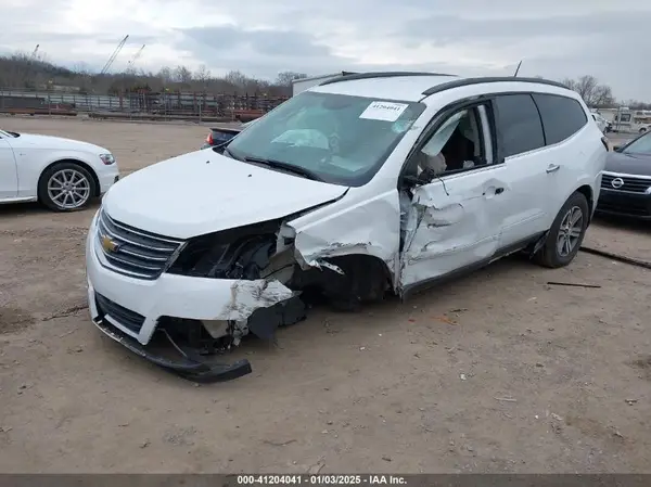 1GNKRHKD0GJ201762 2016 CHEVROLET TRAVERSE - Image 2