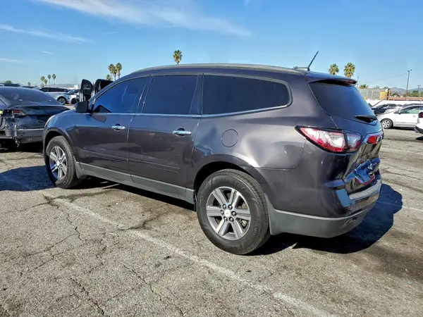 1GNKRHKD0GJ208632 2016 CHEVROLET TRAVERSE - Image 2