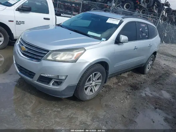 1GNKRHKD0GJ274839 2016 CHEVROLET TRAVERSE - Image 2