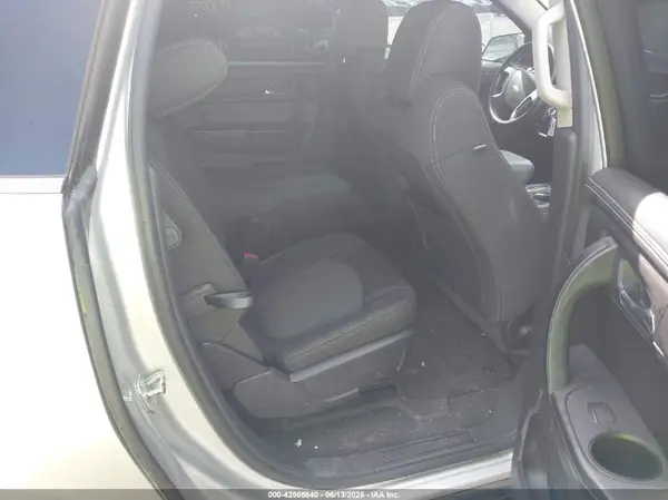 1GNKRHKD0GJ274839 2016 CHEVROLET TRAVERSE - Image 8