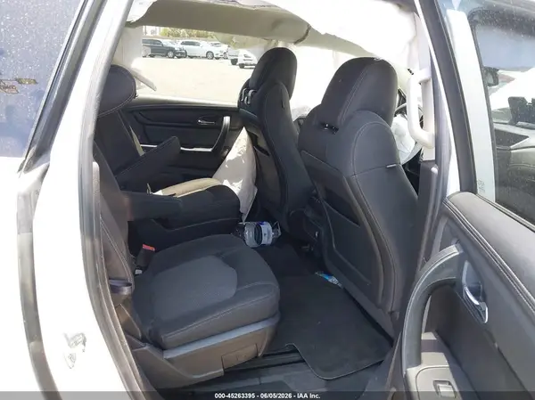 1GNKRHKD0HJ138311 2017 CHEVROLET TRAVERSE - Image 8
