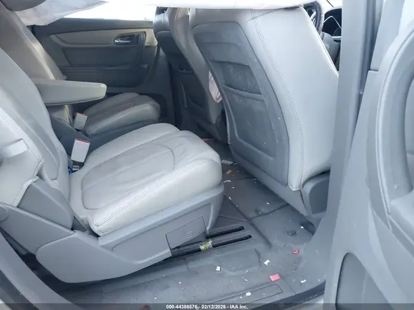 1GNKRHKD0HJ196709 2017 CHEVROLET TRAVERSE - Image 8
