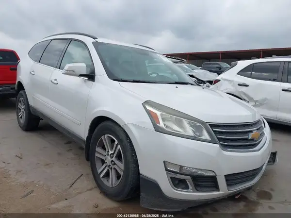 1GNKRHKD0HJ198556 2017 CHEVROLET TRAVERSE - Image 1