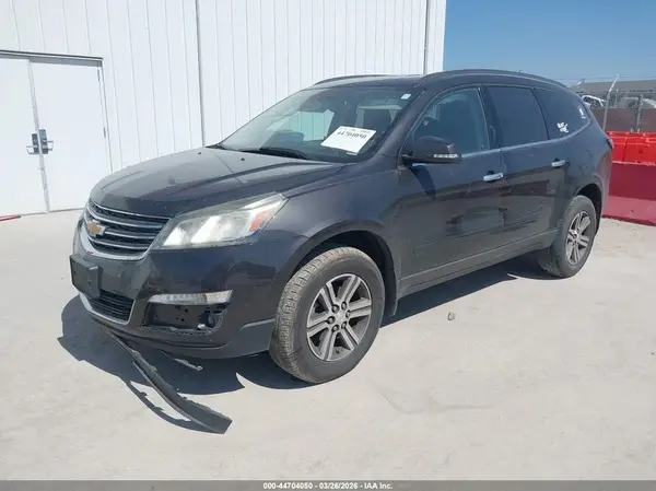 1GNKRHKD0HJ209054 2017 CHEVROLET TRAVERSE - Image 2