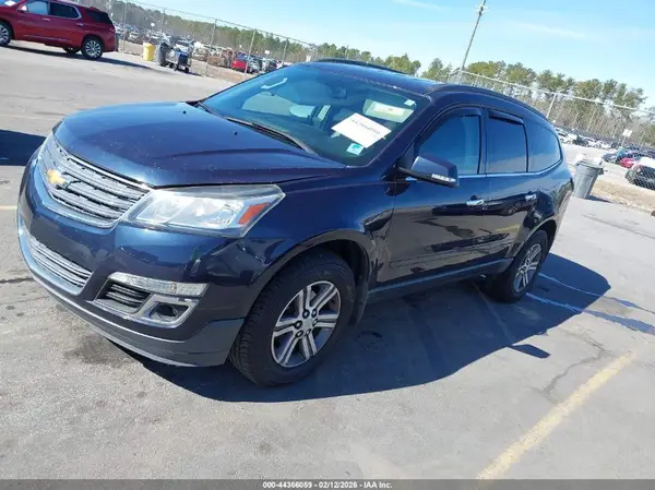 1GNKRHKD0HJ227683 2017 CHEVROLET TRAVERSE - Image 2