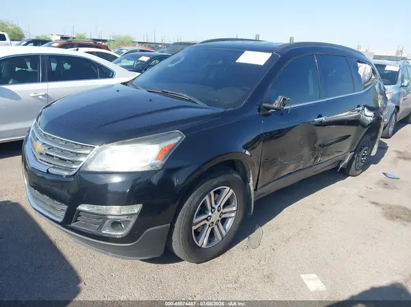 1GNKRHKD0HJ291772 2017 CHEVROLET TRAVERSE - Image 2