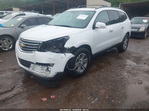1GNKRHKD0HJ331834 2017 CHEVROLET TRAVERSE - Image 2