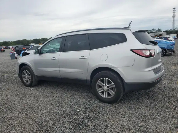 1GNKRHKD0HJ353865 2017 CHEVROLET TRAVERSE - Image 2