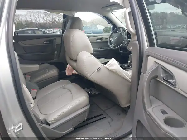 1GNKRHKD1GJ161210 2016 CHEVROLET TRAVERSE - Image 8