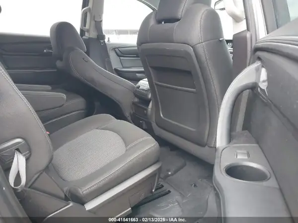 1GNKRHKD1GJ165032 2016 CHEVROLET TRAVERSE - Image 8