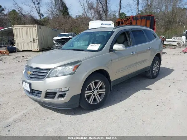 1GNKRHKD1GJ194529 2016 CHEVROLET TRAVERSE - Image 2