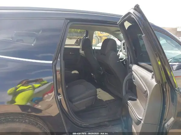 1GNKRHKD1GJ201236 2016 CHEVROLET TRAVERSE - Image 8