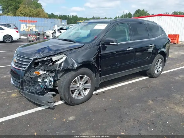 1GNKRHKD1GJ220529 2016 CHEVROLET TRAVERSE - Image 2
