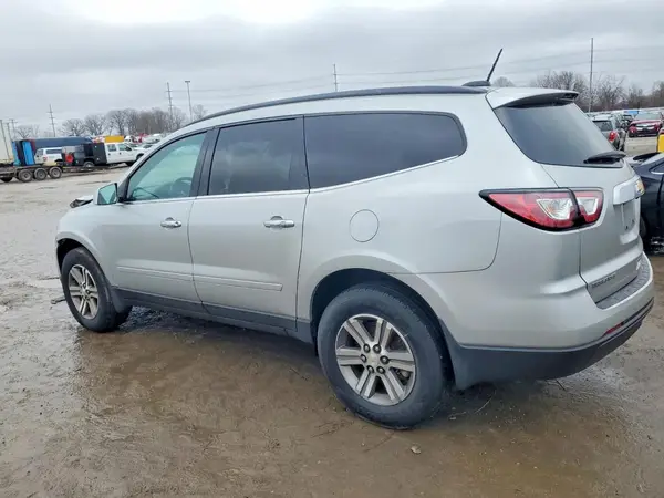 1GNKRHKD1HJ102238 2017 CHEVROLET TRAVERSE - Image 2