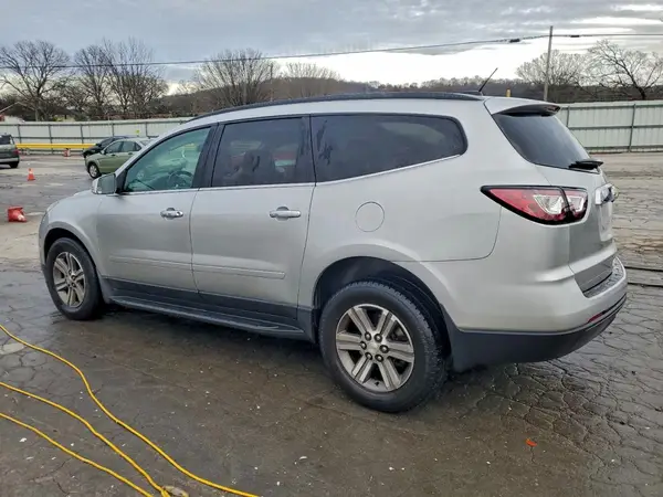 1GNKRHKD1HJ120318 2017 CHEVROLET TRAVERSE - Image 2