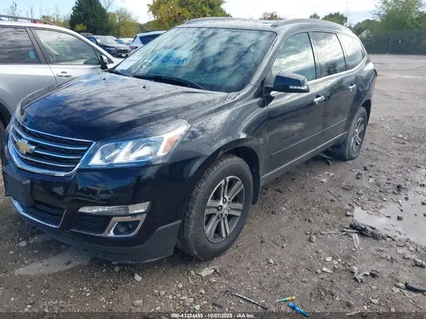 1GNKRHKD1HJ149950 2017 CHEVROLET TRAVERSE - Image 2