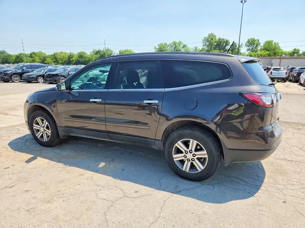 1GNKRHKD1HJ244301 2017 CHEVROLET TRAVERSE - Image 2