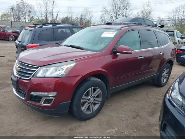 1GNKRHKD1HJ244573 2017 CHEVROLET TRAVERSE - Image 2