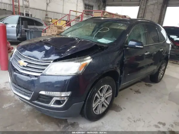 1GNKRHKD1HJ284345 2017 CHEVROLET TRAVERSE - Image 2