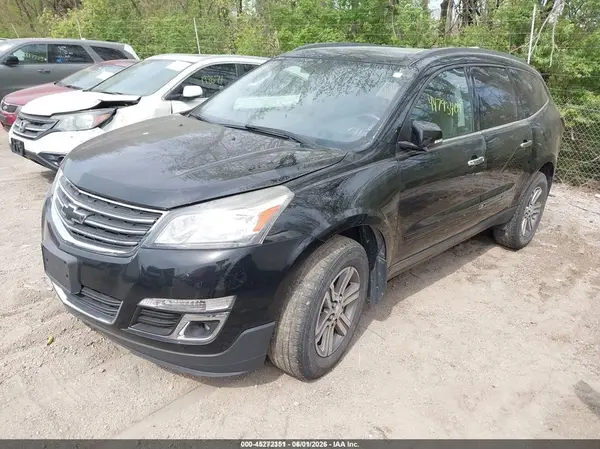 1GNKRHKD1HJ330501 2017 CHEVROLET TRAVERSE - Image 2